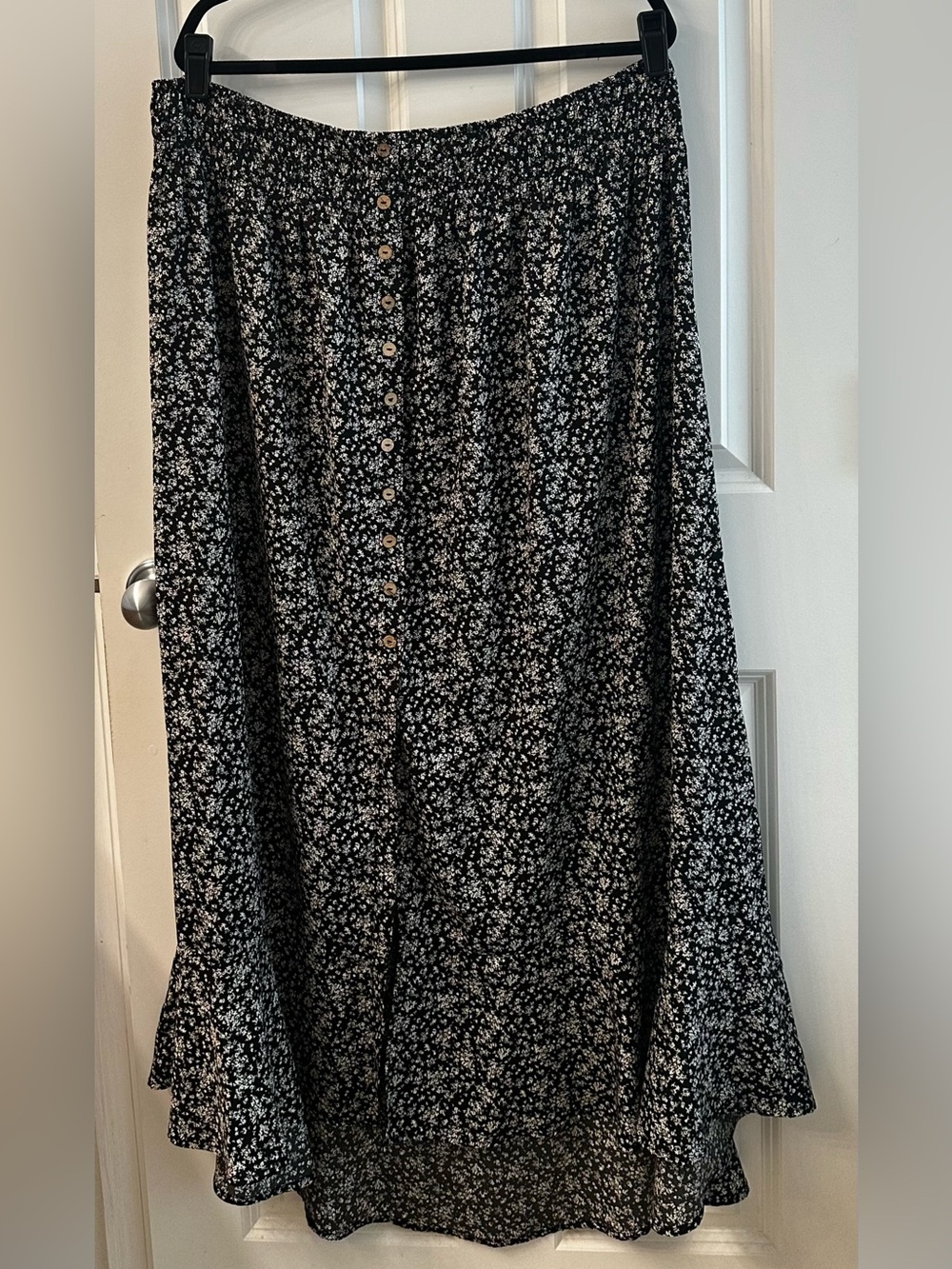 Ee:some button front, front slit, black and white floral maxi skirt